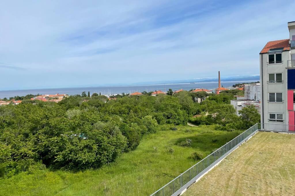 Apartment Gema - One Bedroom Apartment Изола Экстерьер фото
